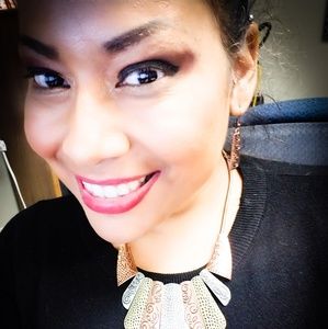 Meet your Posher, Latisha